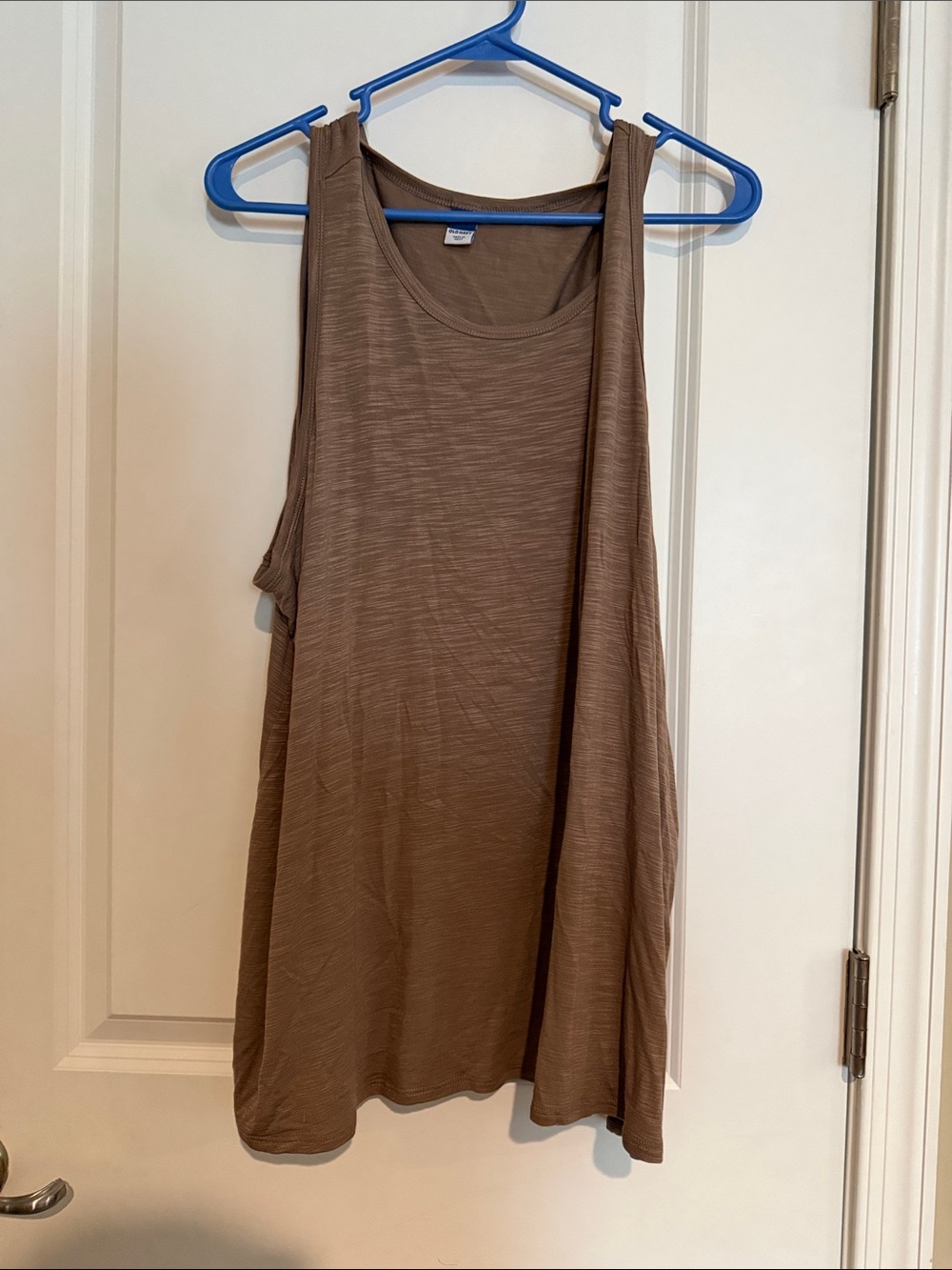 Old Navy Relaxed Scoop Neck Tank Top in Taupe Brown
